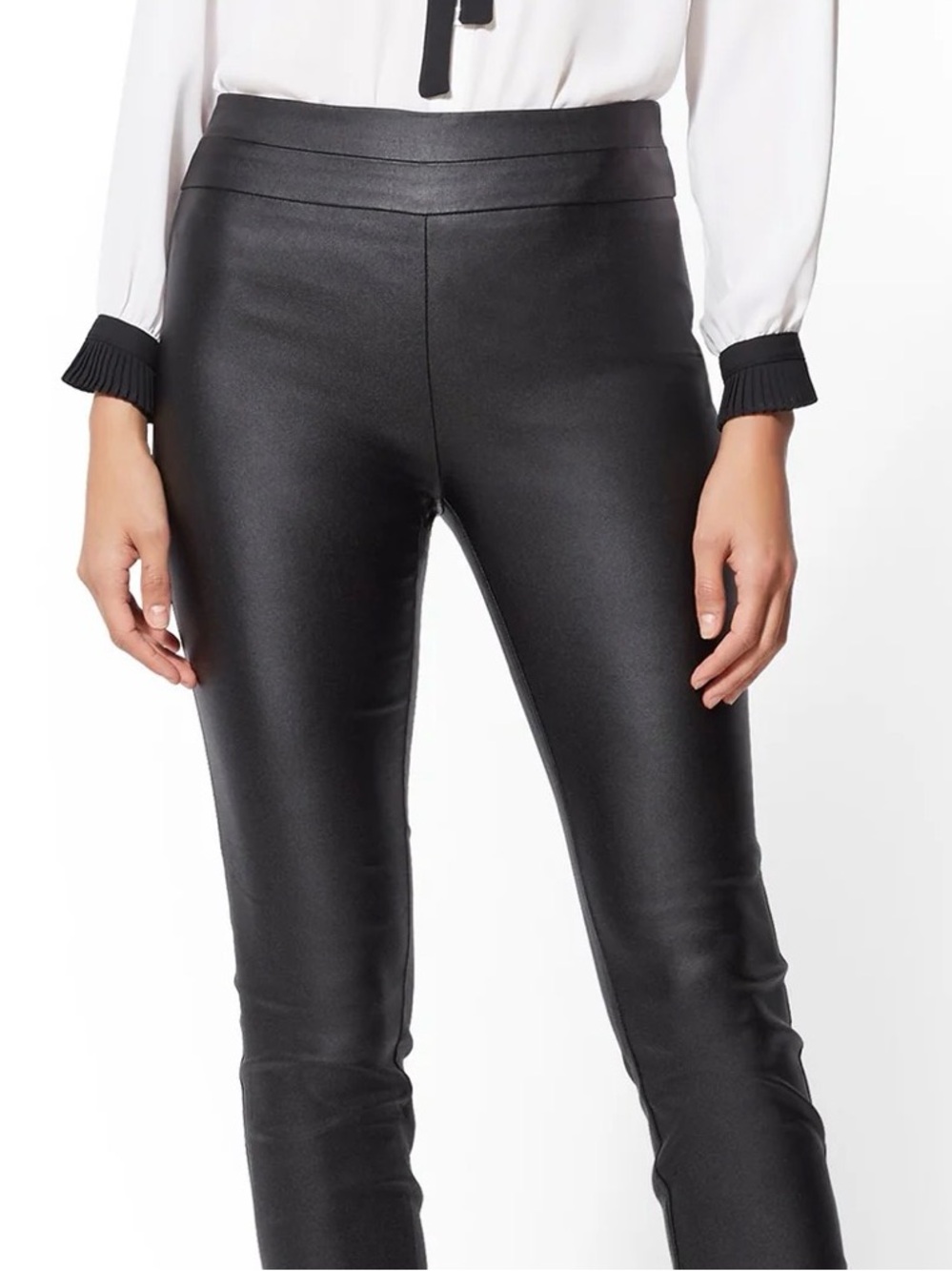 NWOT~Faux Leather Slim Fit Pull On Pants